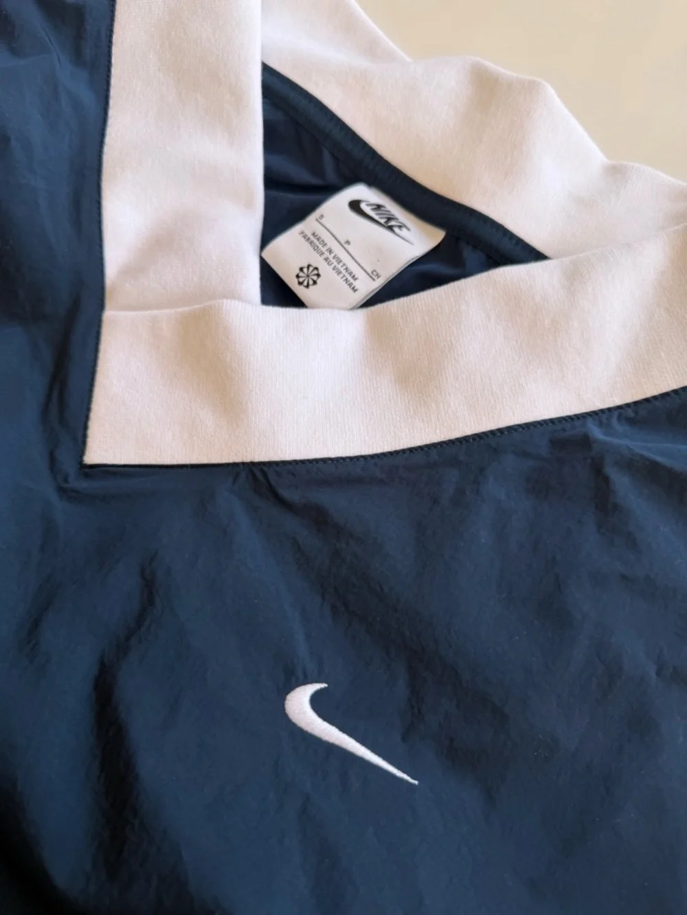 Nike Navy Blue & White V-Neck Oversized Windbreaker Pullover S